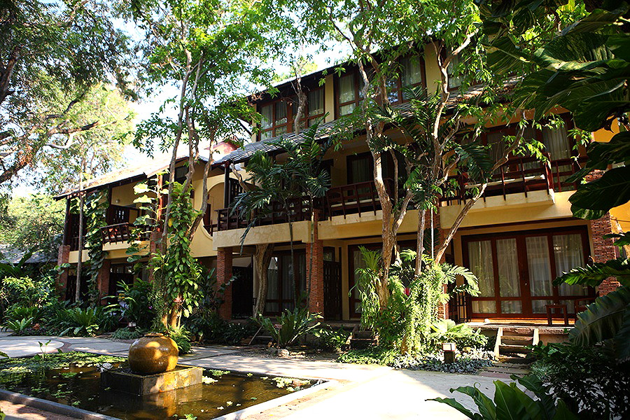 Pictures of Baan Talay Dao Resort 9/26