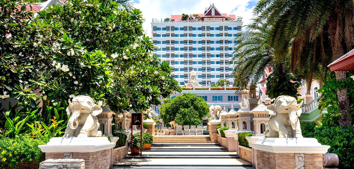 Pictures of Grand Pacific Sovereign Resort & Spa 23/30