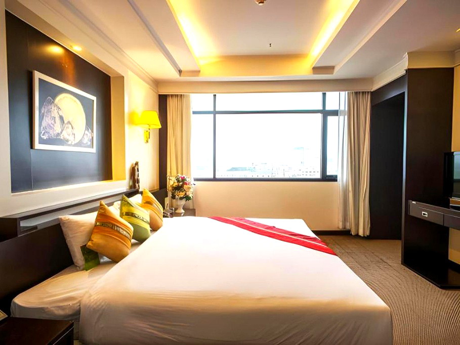 Pictures of Ayutthaya Grand Hotel 6/12