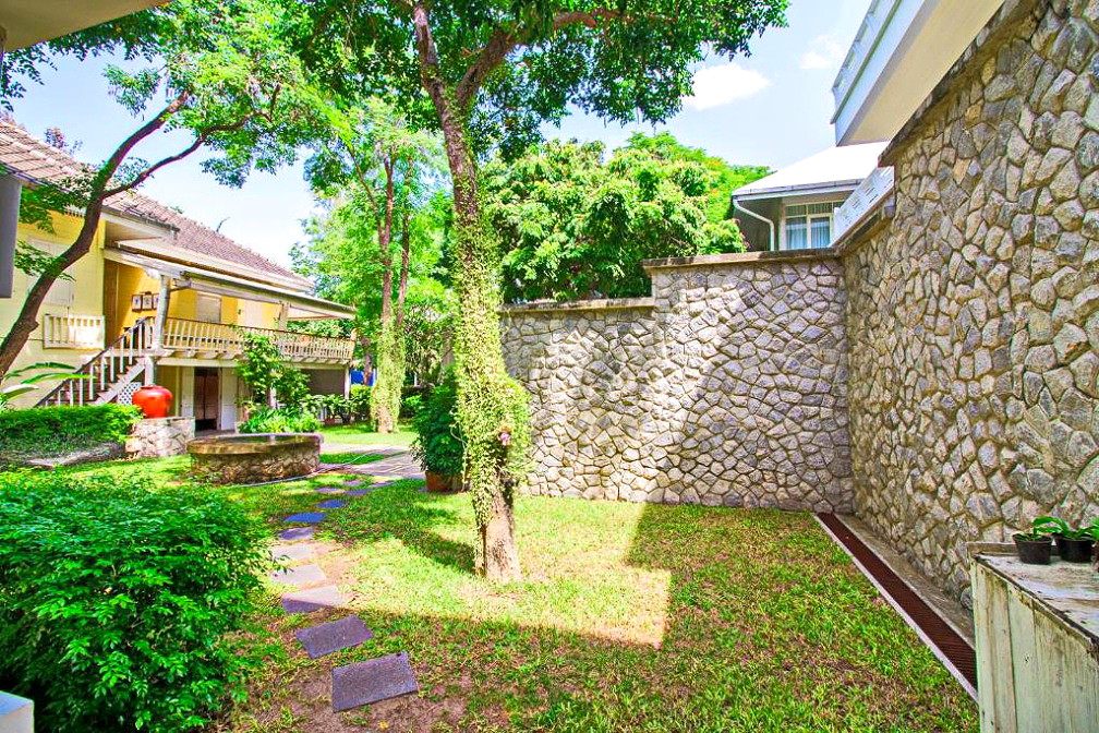 Pictures of Baan Bayan Hotel 26/32