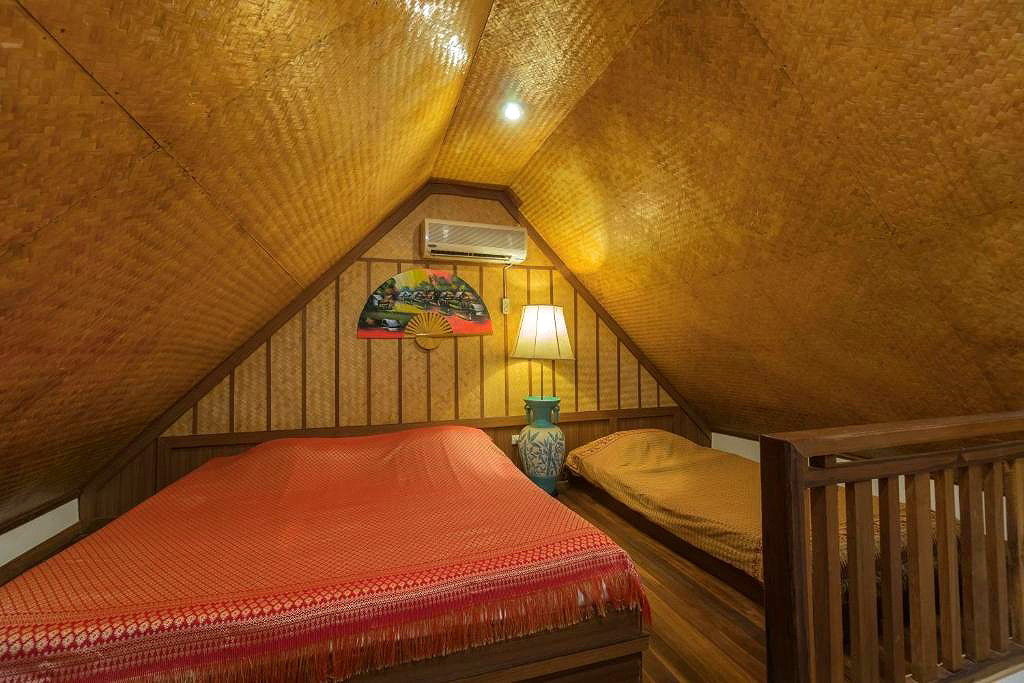 Pictures of Coral Hotel Bangsaphan 13/15