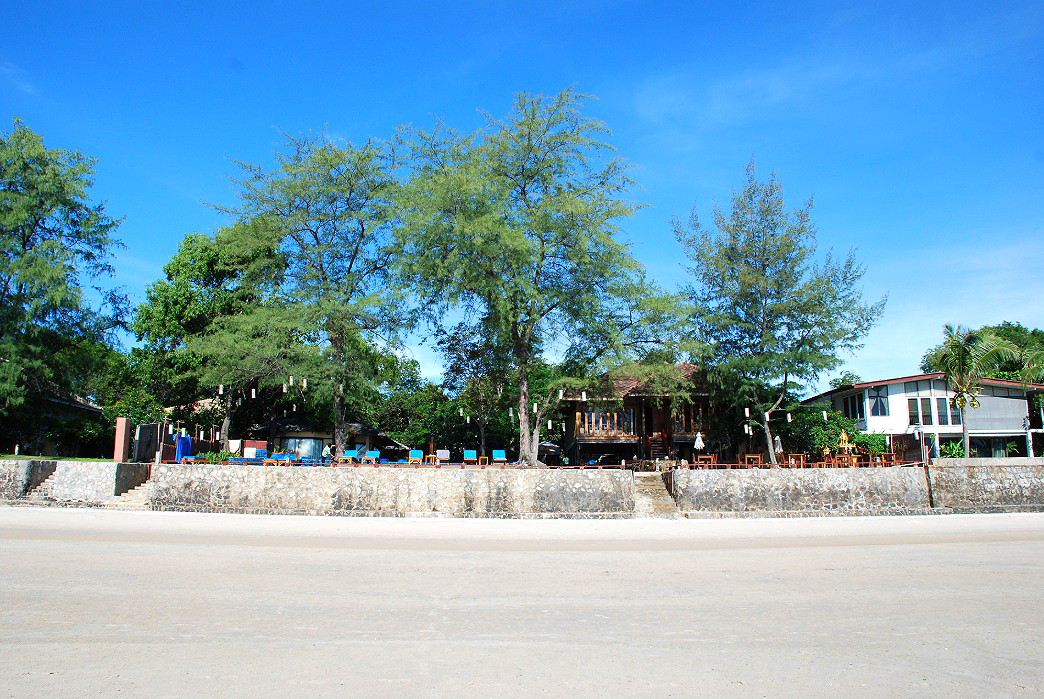 Pictures of Baan Talay Dao Resort 24/26