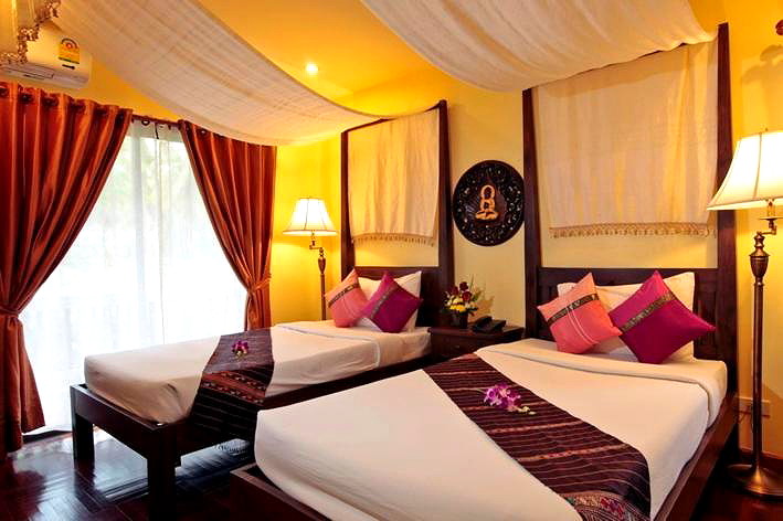 Pictures of Coral Hotel Bangsaphan 2/15