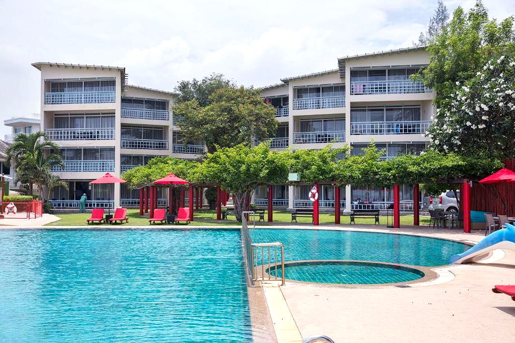 Pictures of Chom View Hotel 3/14