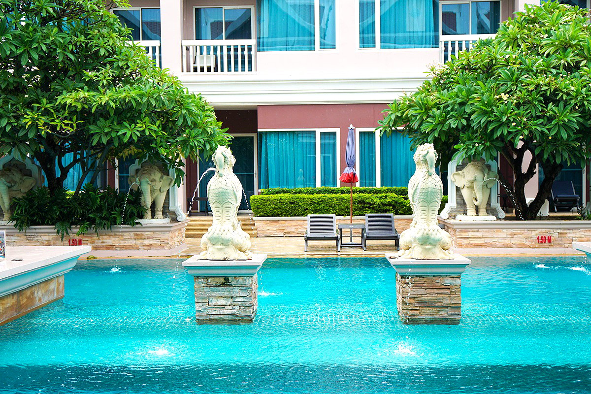 Pictures of Grand Pacific Sovereign Resort & Spa 18/30