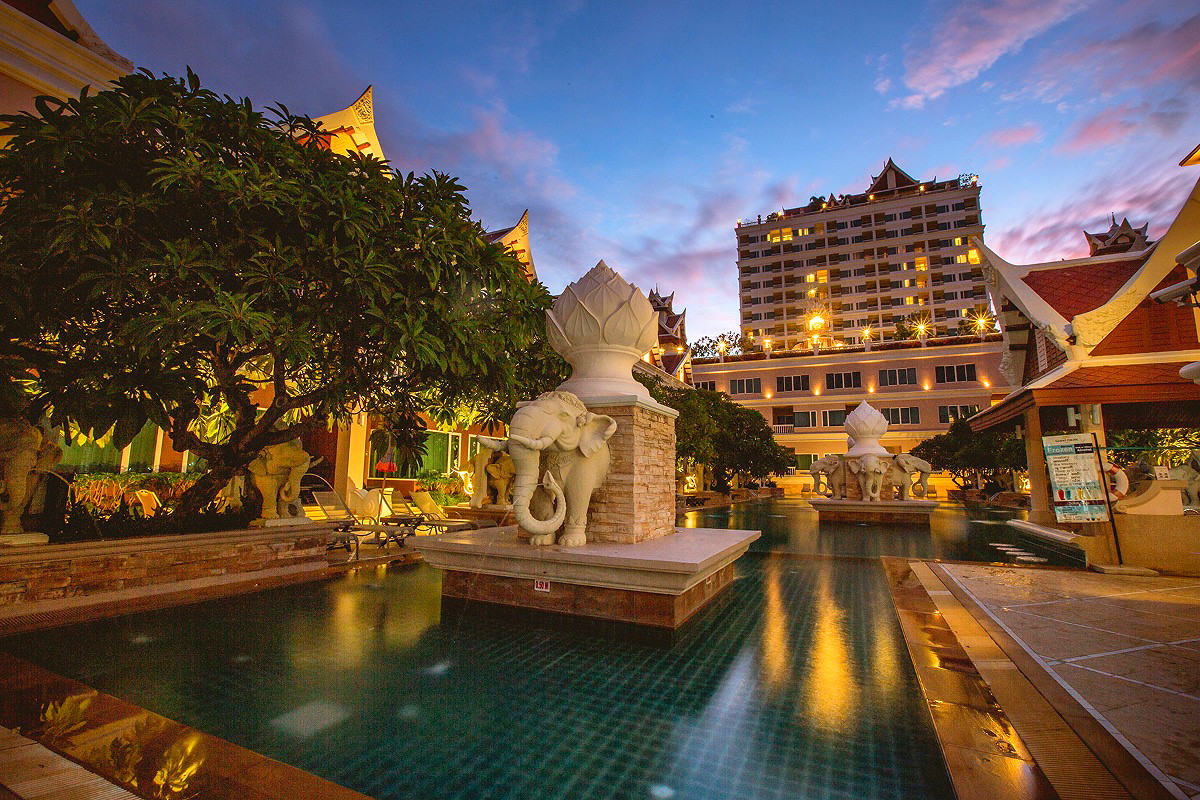Pictures of Grand Pacific Sovereign Resort & Spa 5/30