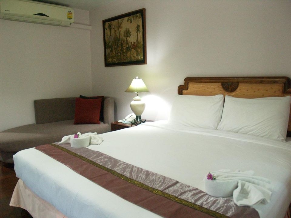 Condo — photo 2