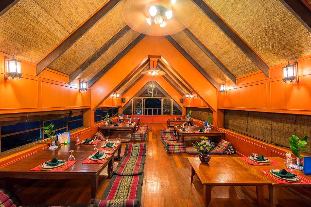 Pictures of Coral Hotel Bangsaphan 10/15