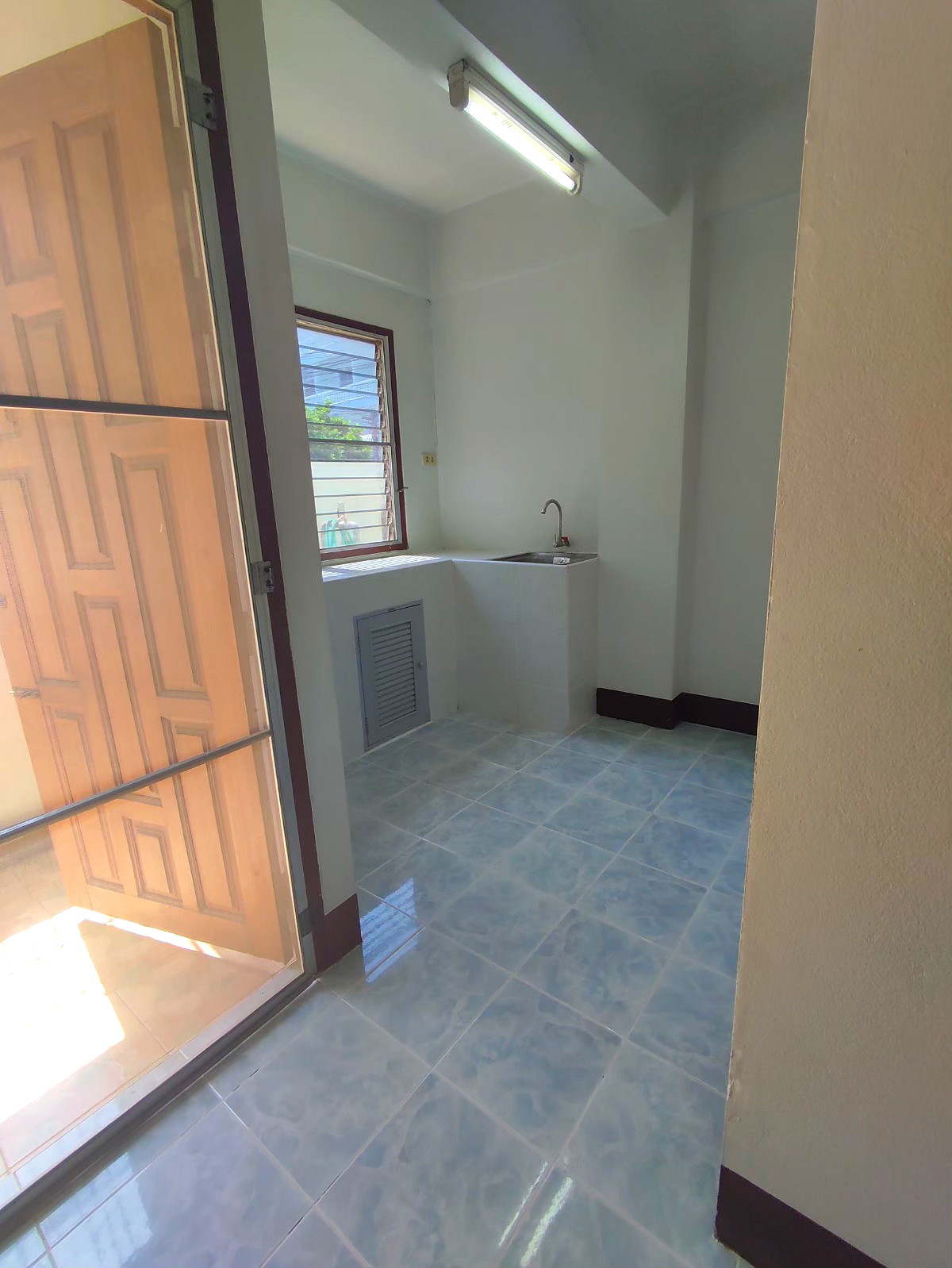 Pictures of Petch-Charoen Apartment 7/24