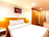 Modern room in Charoenkrung, fully furnished, convenient location. Short-term lease available.