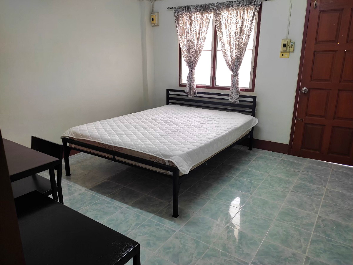 Pictures of Petch-Charoen Apartment 10/24