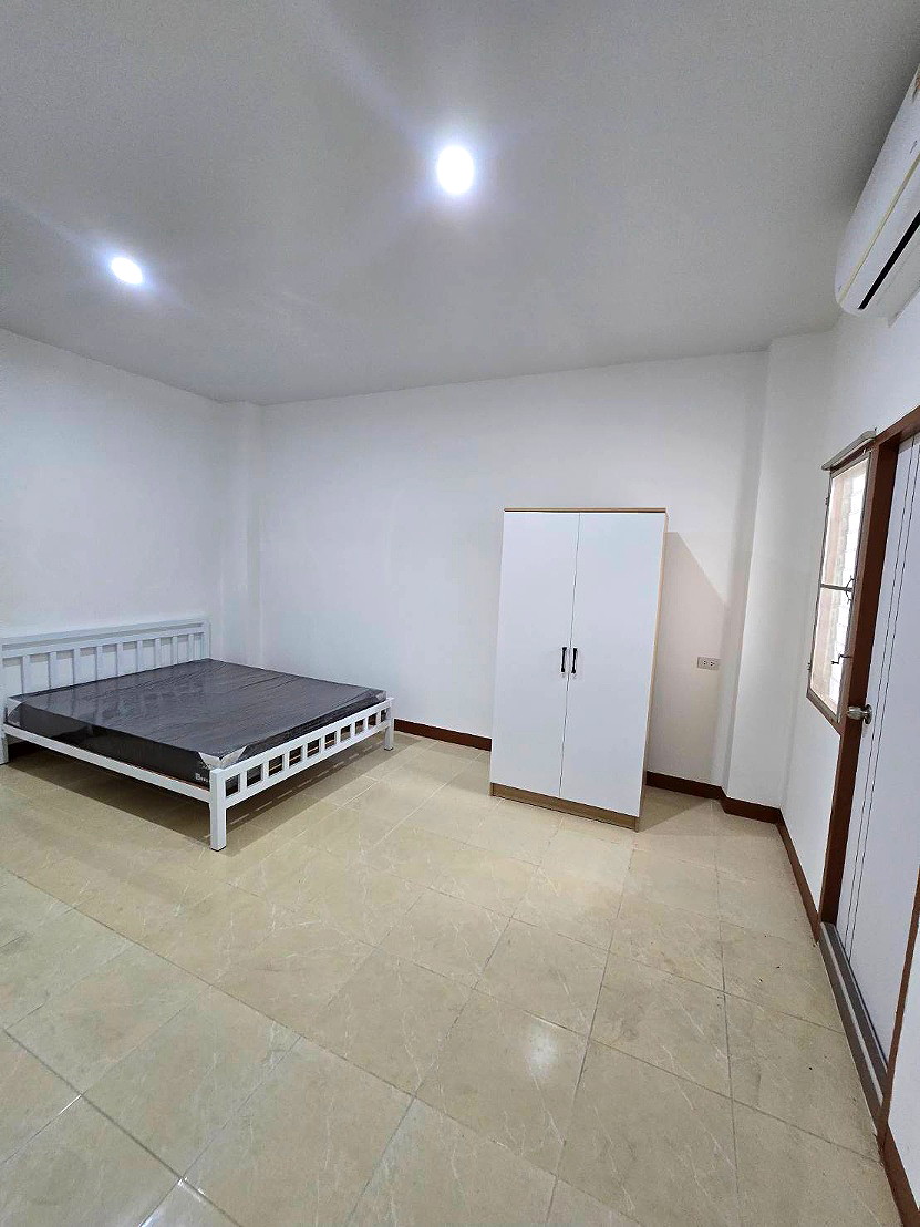 รูปภาพ หอเฟื่องฟ้า นครหลวง | อพาร์ทเม้นท์ หอพัก ที่พัก ห้องพัก - รูปที่ 3/7