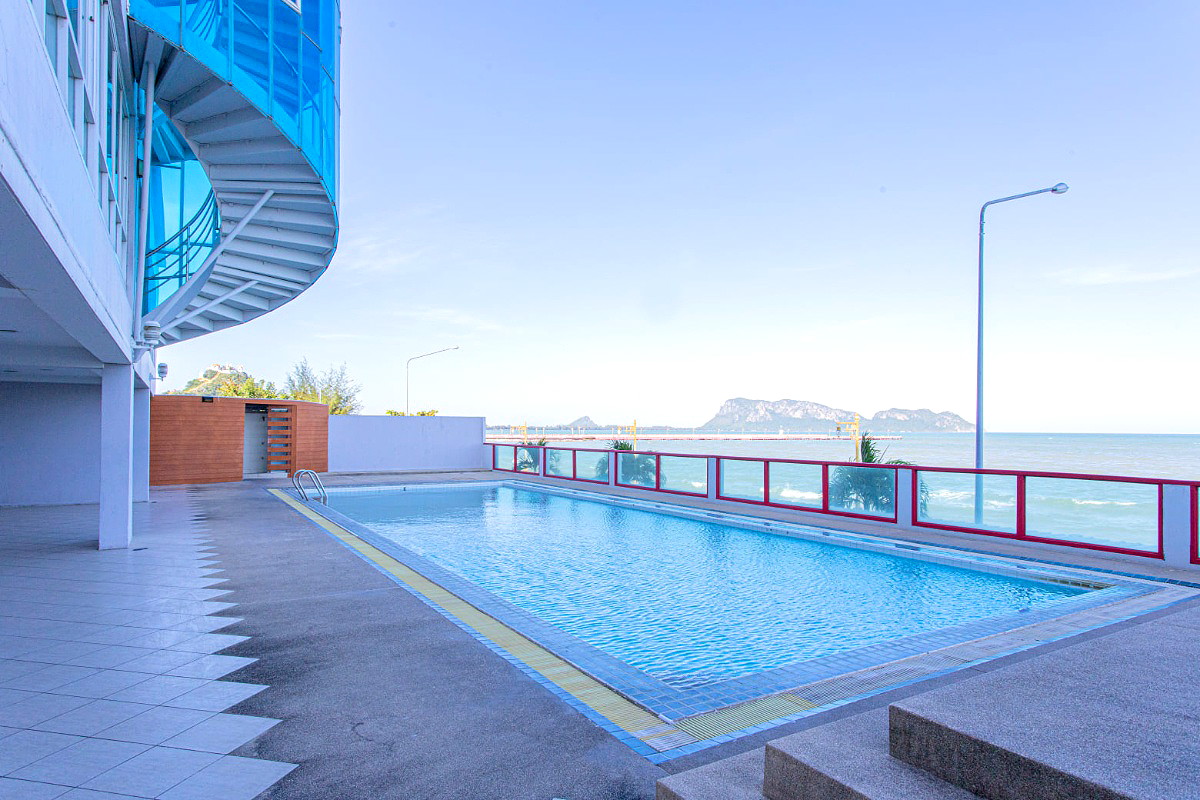 Pictures of HADTHONG HOTEL 11/12