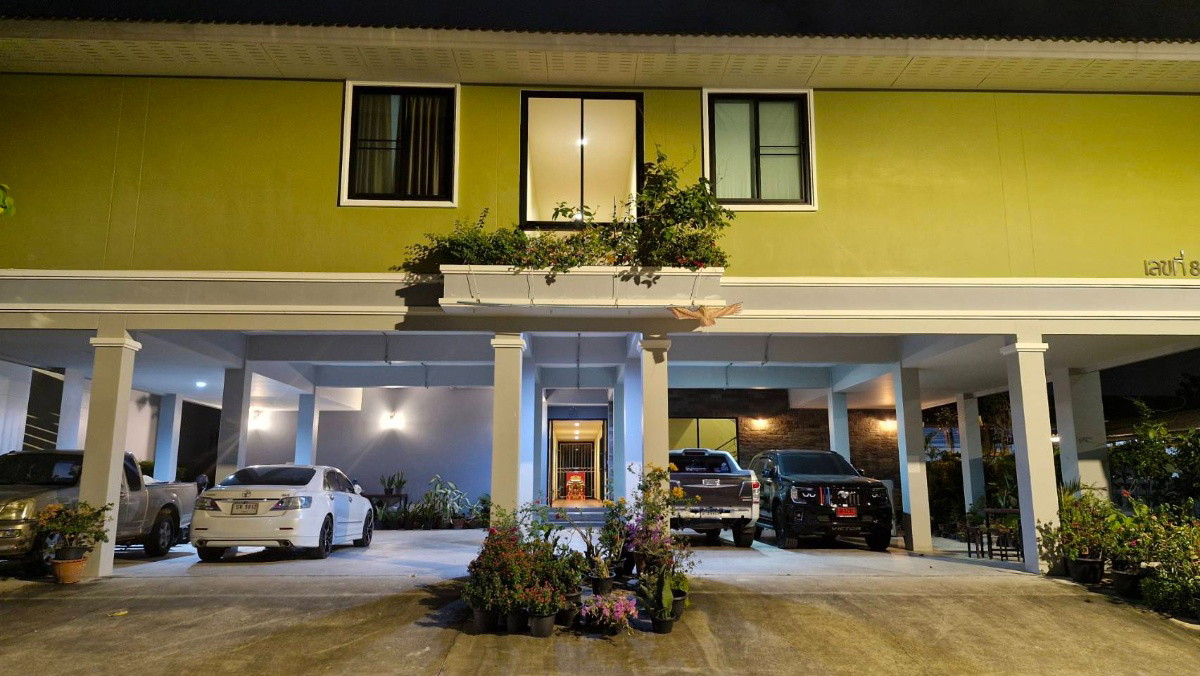 Condo — photo 2
