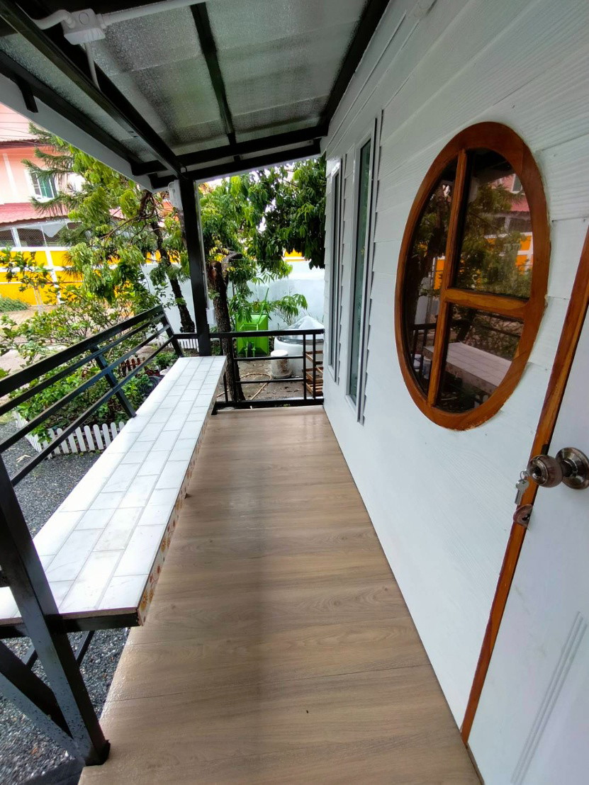 Condo — photo 1