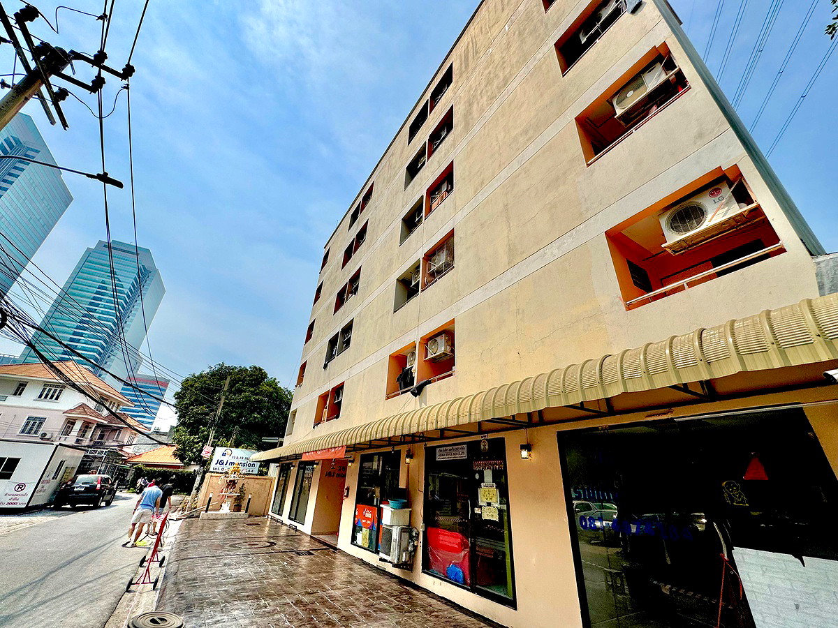 Pictures of J&J Mansion 1/25