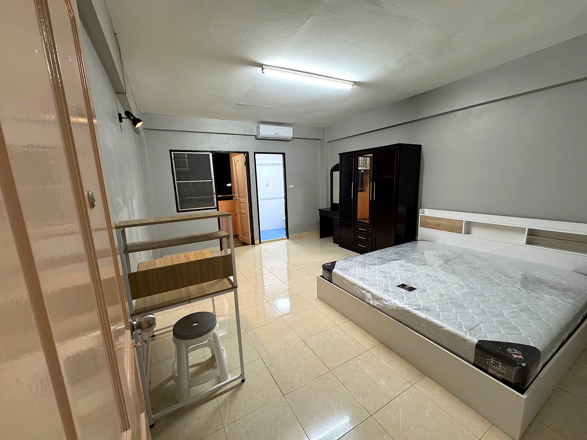 Pictures of J&J Mansion 5/25