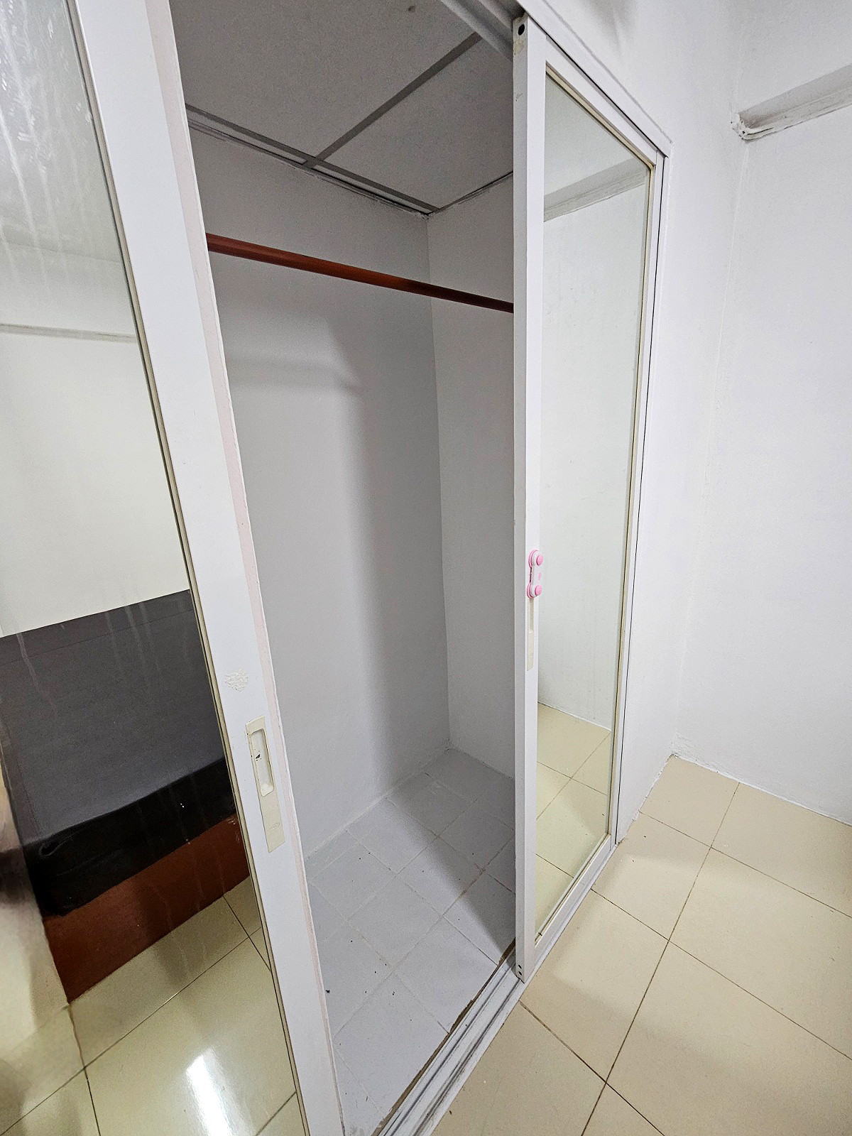 Pictures of Private Apartment (Ramkhamhaeng 40) 22/40