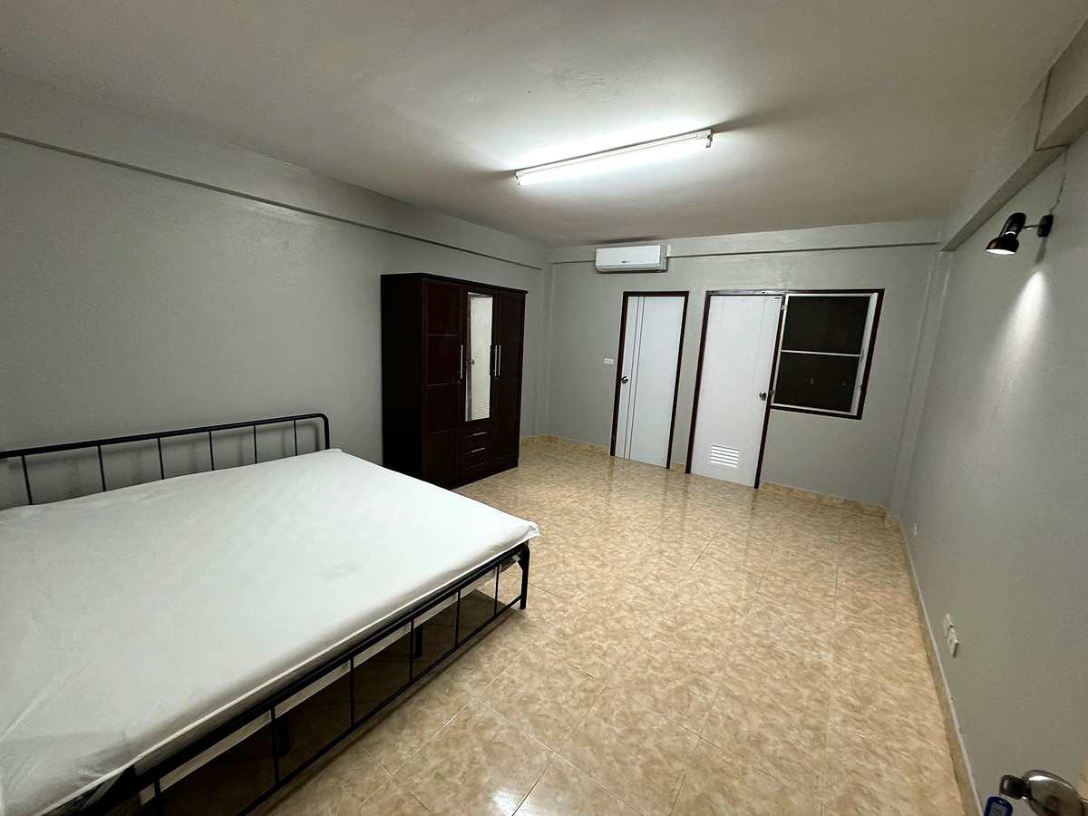 Pictures of J&J Mansion 9/25