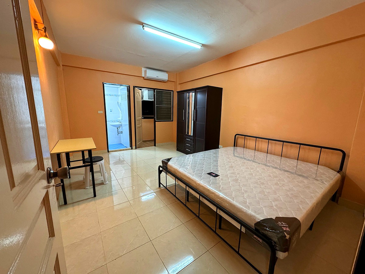 Pictures of J&J Mansion 10/25