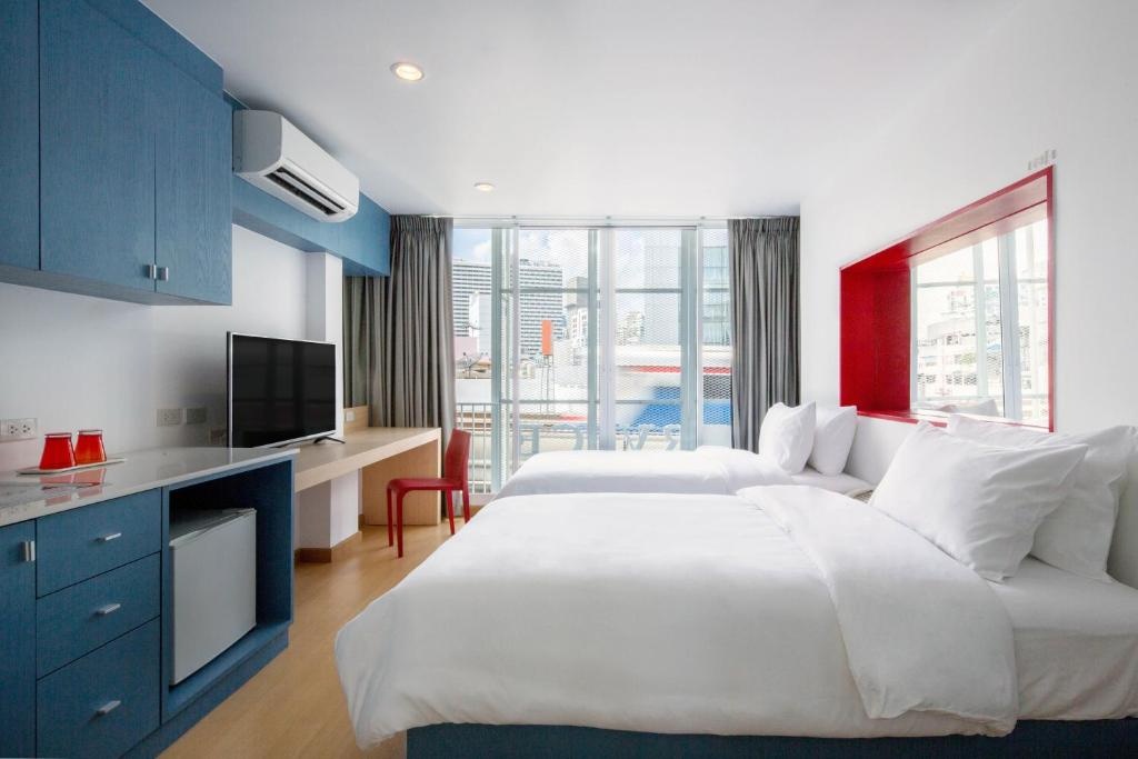 Condo · Khlong Toei, bangkok — photo 2