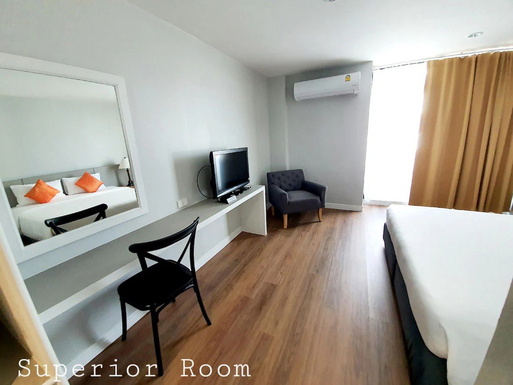 Condo — photo 3