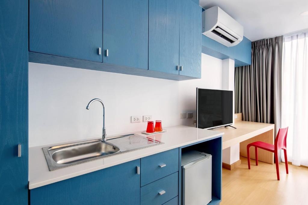 Condo · Khlong Toei, bangkok — photo 3