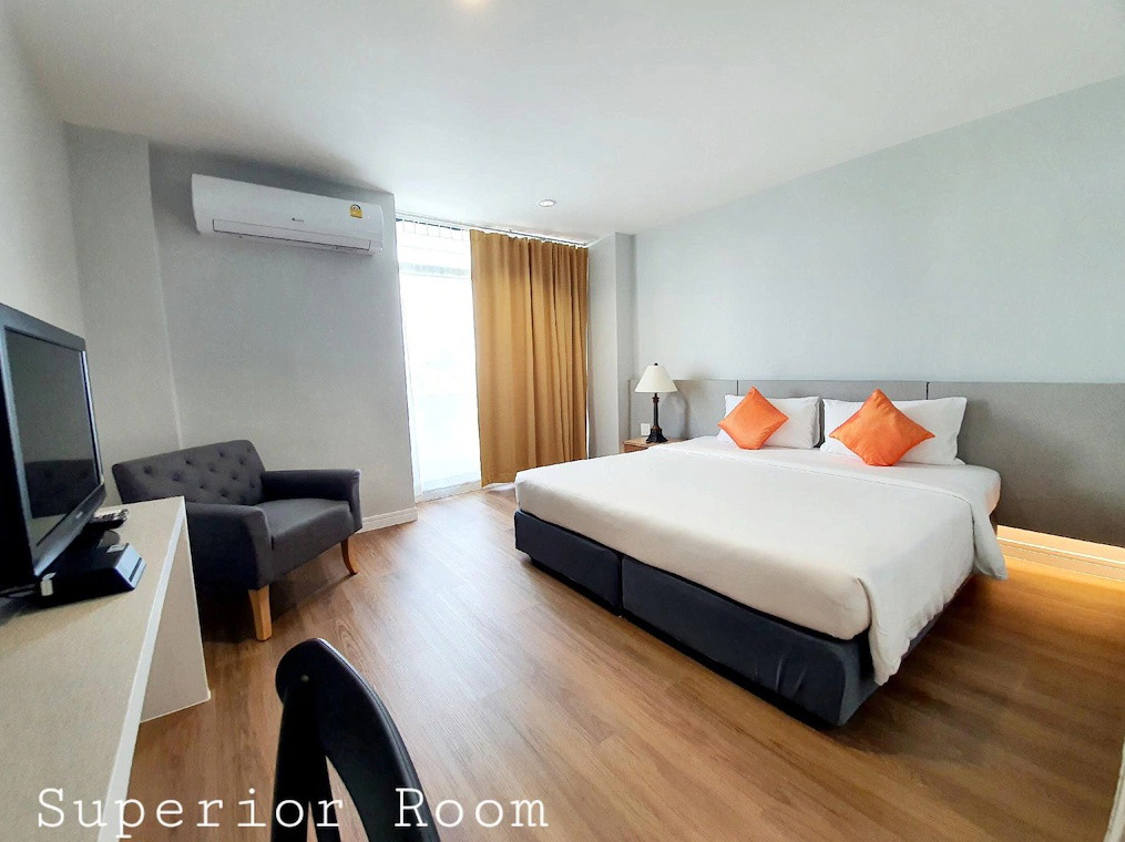 Condo — photo 2