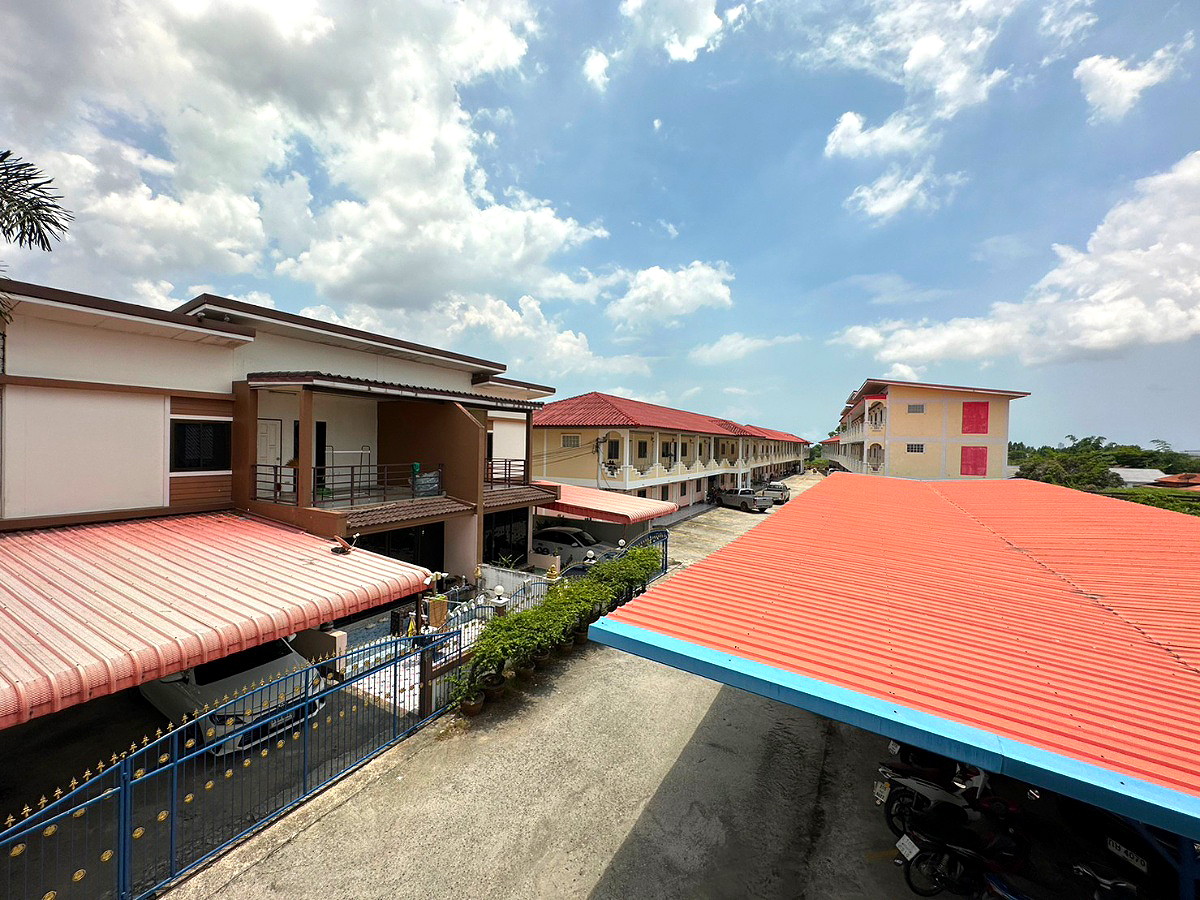 Pictures of Tong Hongpak 2/14
