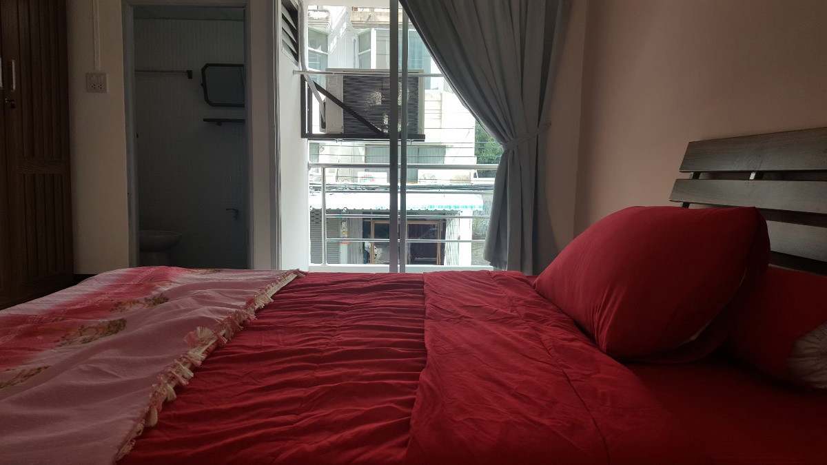 Condo · Huai Khwang, bangkok — photo 2
