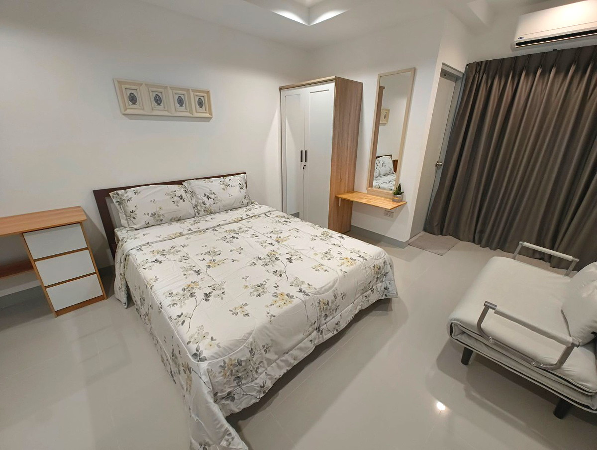 Pictures of 7PLACE mansion   2/11