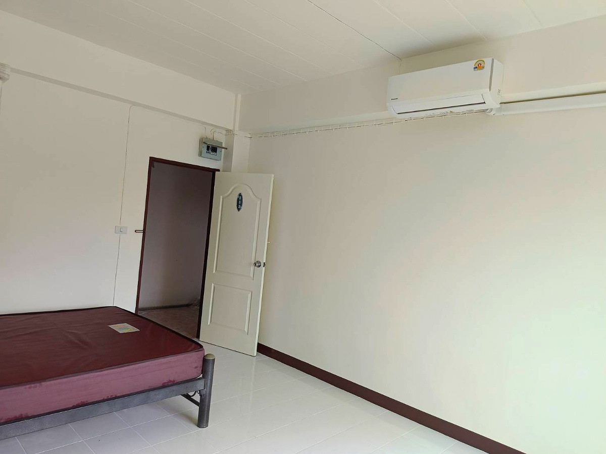 Pictures of V home Apartment  60/66