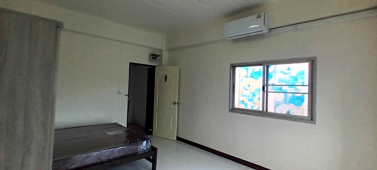 Pictures of V home Apartment  61/66