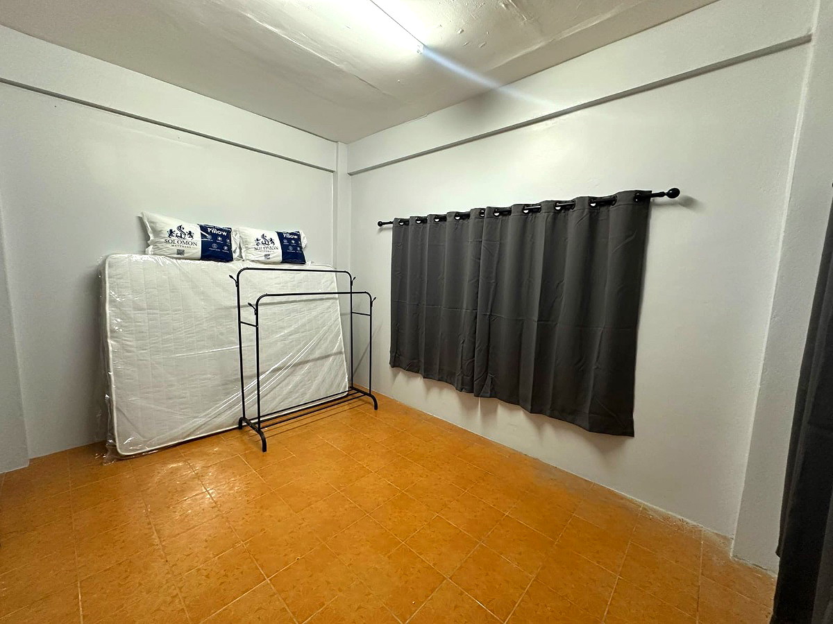 Pictures of Thee Wash Apartment Bangyai (Female apartment) 3/3