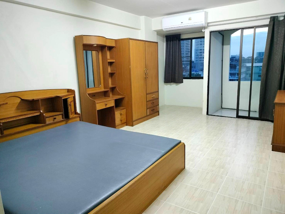 Pictures of Ram44 Residence 6/18