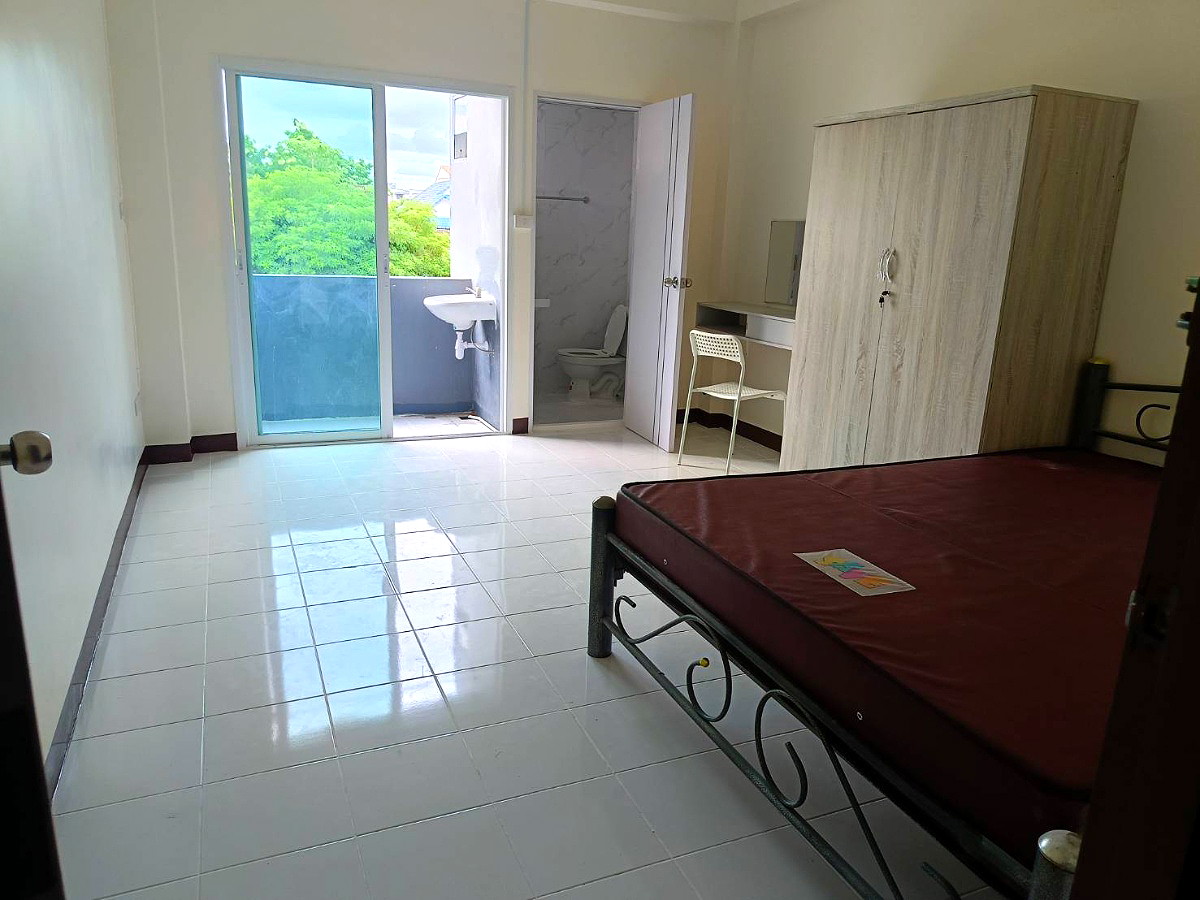 Pictures of V home Apartment  59/66