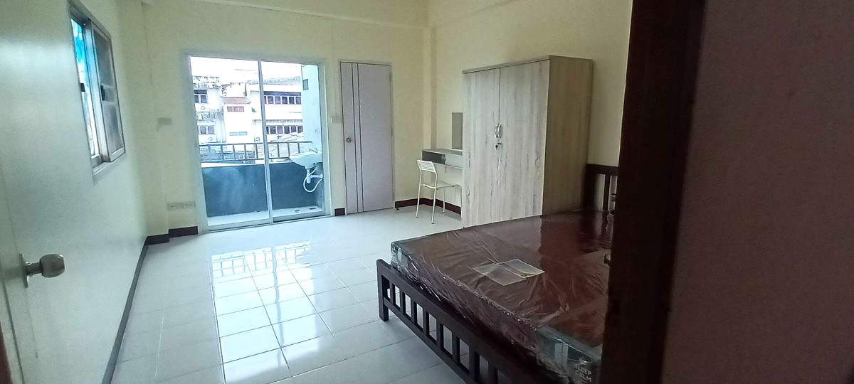 Pictures of V home Apartment  63/66