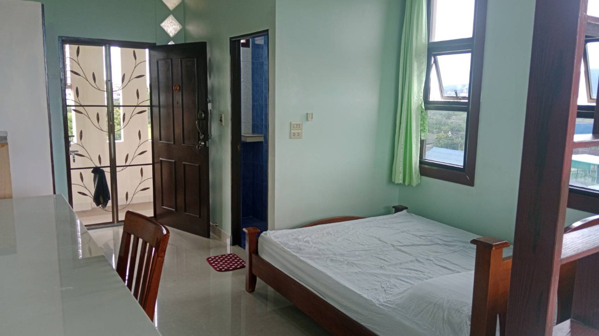 Condo — photo 2