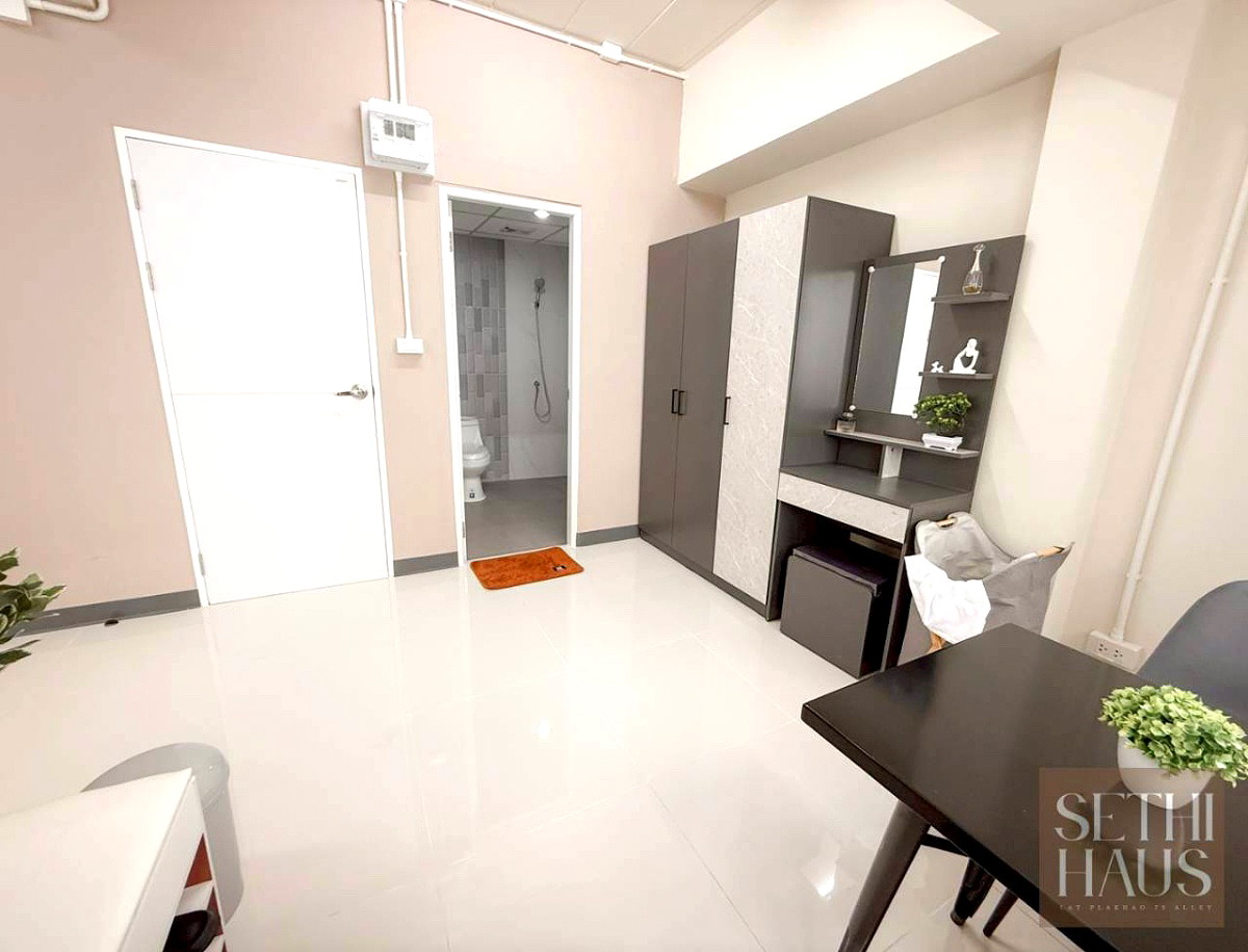 Pictures of SETHI HAUS 24/29