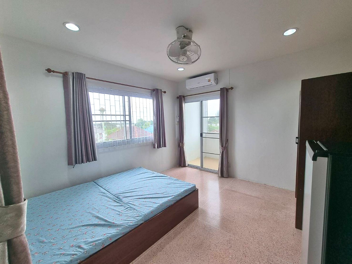 Pictures of Ban Tonkhao Apartment 3/35