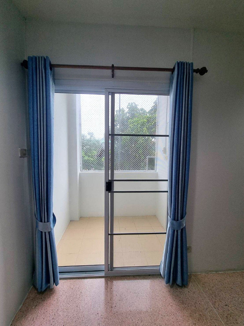 Pictures of Ban Tonkhao Apartment 10/35