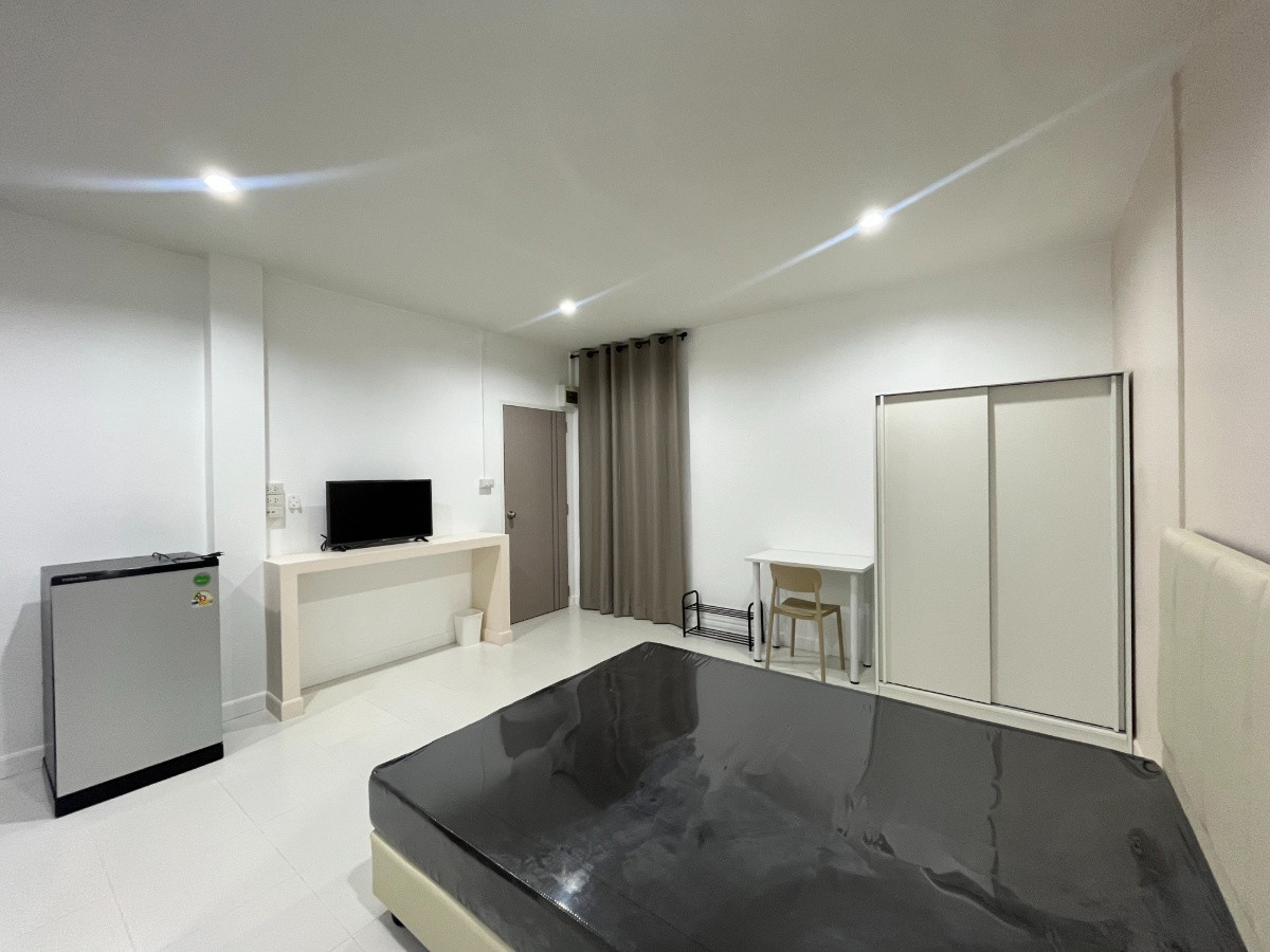 Condo — photo 3