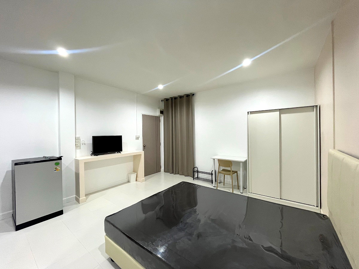 Pictures of Resting Vibes 2/4