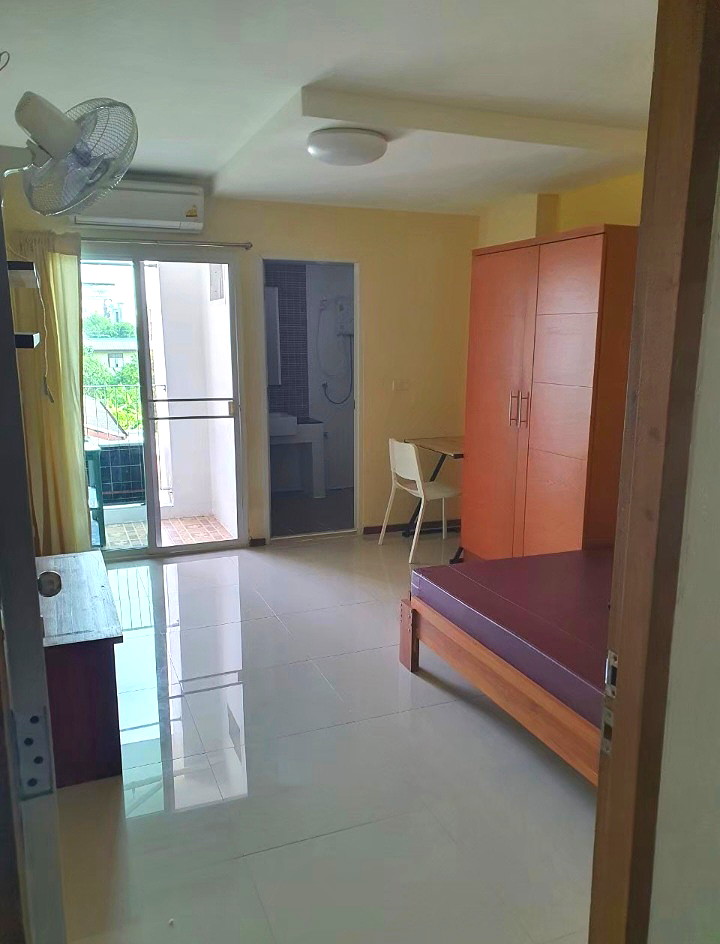 Pictures of NC Residence  24/55