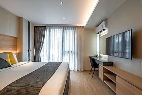 Condo · Watthana, bangkok — photo 2