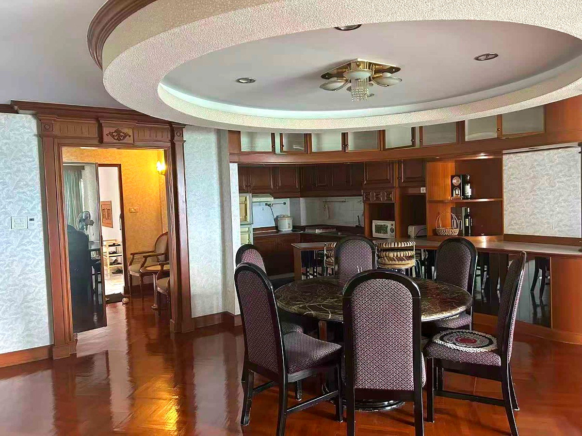 Pictures of  Silver Beach Condominium Luxury 2-Bedroom 2-Bathroom Seaview Condo 5/9