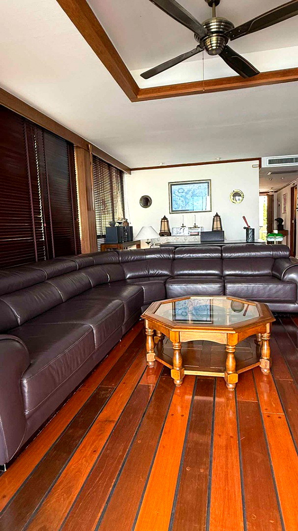 Pictures of Luxury 2-Bedroom, 2-Bathroom Seaview Condo  Nautical Cabin Style Garden Cliff Condominium 1 4/13