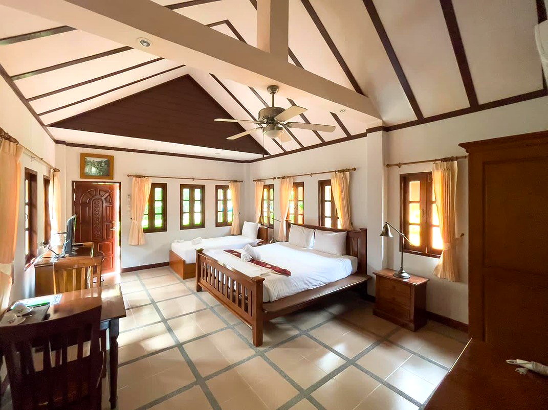 Pictures of Ongsantiphap Villa Resort 15/17