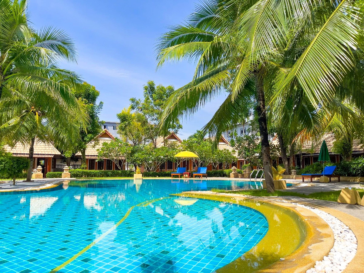 Pictures of Ongsantiphap Villa Resort 10/17