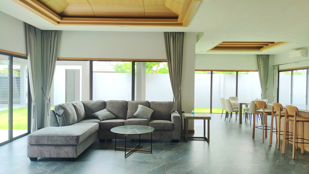 Pictures of Spacious Private Pool Villa  For Sale: 13 Million THB! Community: BAAN PATTAYA 6 31/34